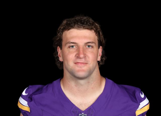 Max Bredeson headshot