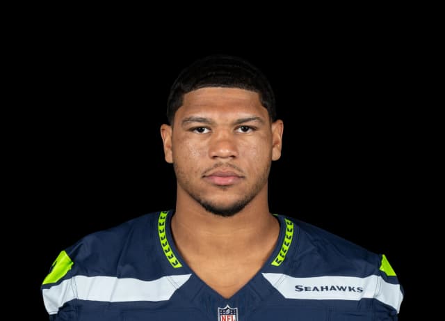 Elijah Arroyo headshot