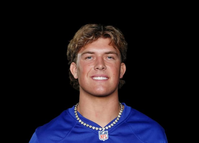 Jaxson Dart headshot