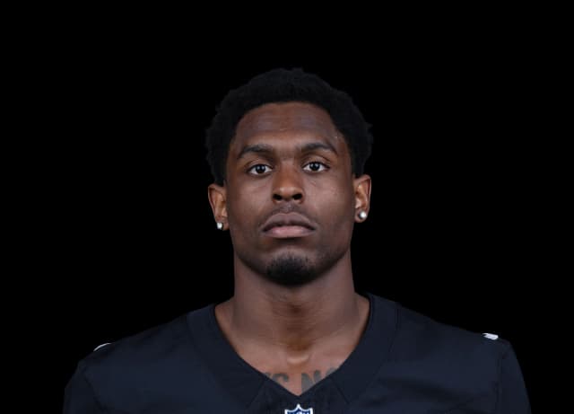 Malik Benson headshot